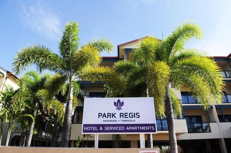 Park Regis Anchorage Hotel ทาวน์วิล ภายนอก รูปภาพ